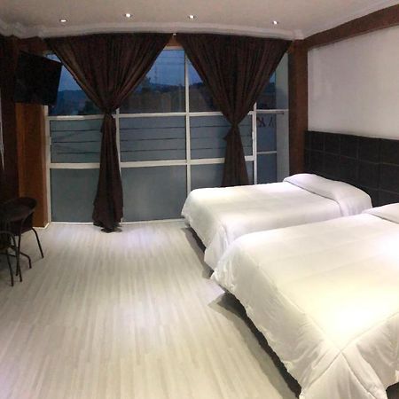 Hotel El Arco Zitacuaro ภายนอก รูปภาพ