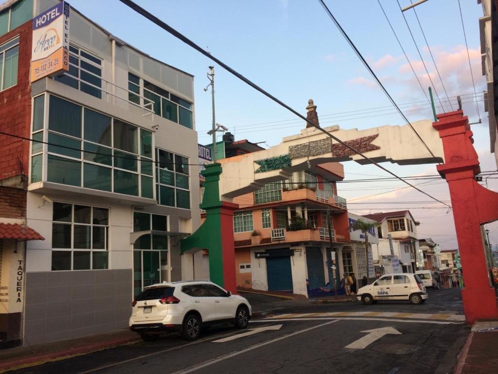 Hotel El Arco Zitacuaro ภายนอก รูปภาพ